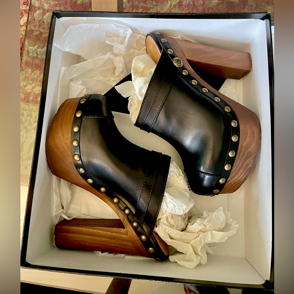 NWT CHANEL PLATFORM MULES SIZE 39 IN ORIGINAL BOX WITH RECEIPT